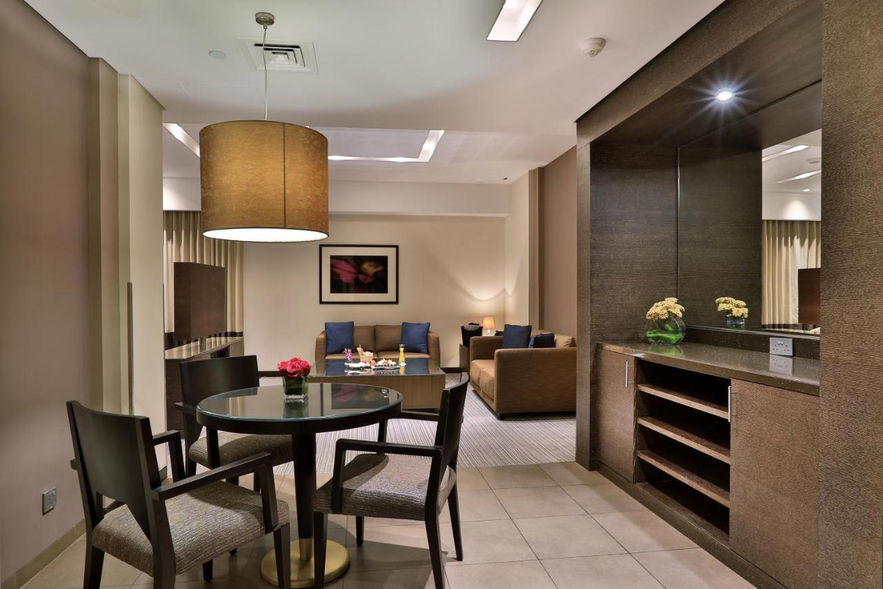 Four Points By Sheraton Аль-Айн Экстерьер фото A suite at the Taj Mahal Palace, Mumbai